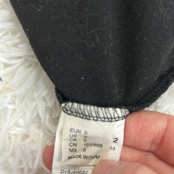 Black Ruched V-Neck Crop Top | Cropped Top | Black Crop Top | Ruffle Sleeve - Picture 5 of 5